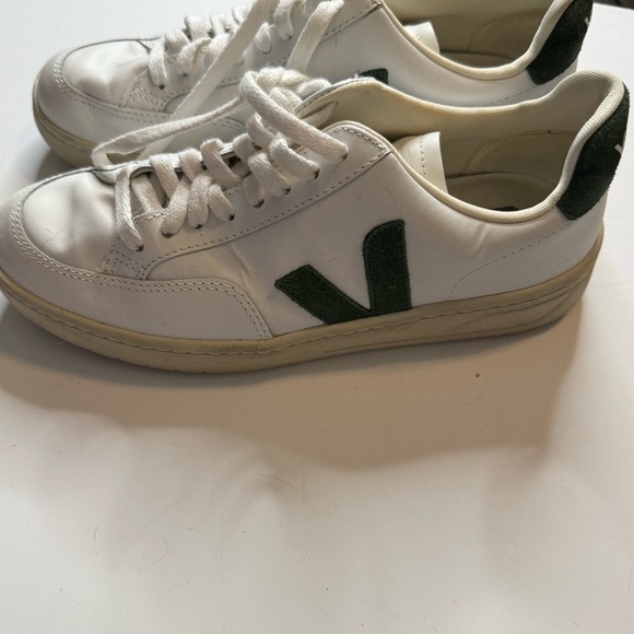 Veja White and Green Classic Sneakers - Picture 3 of 10